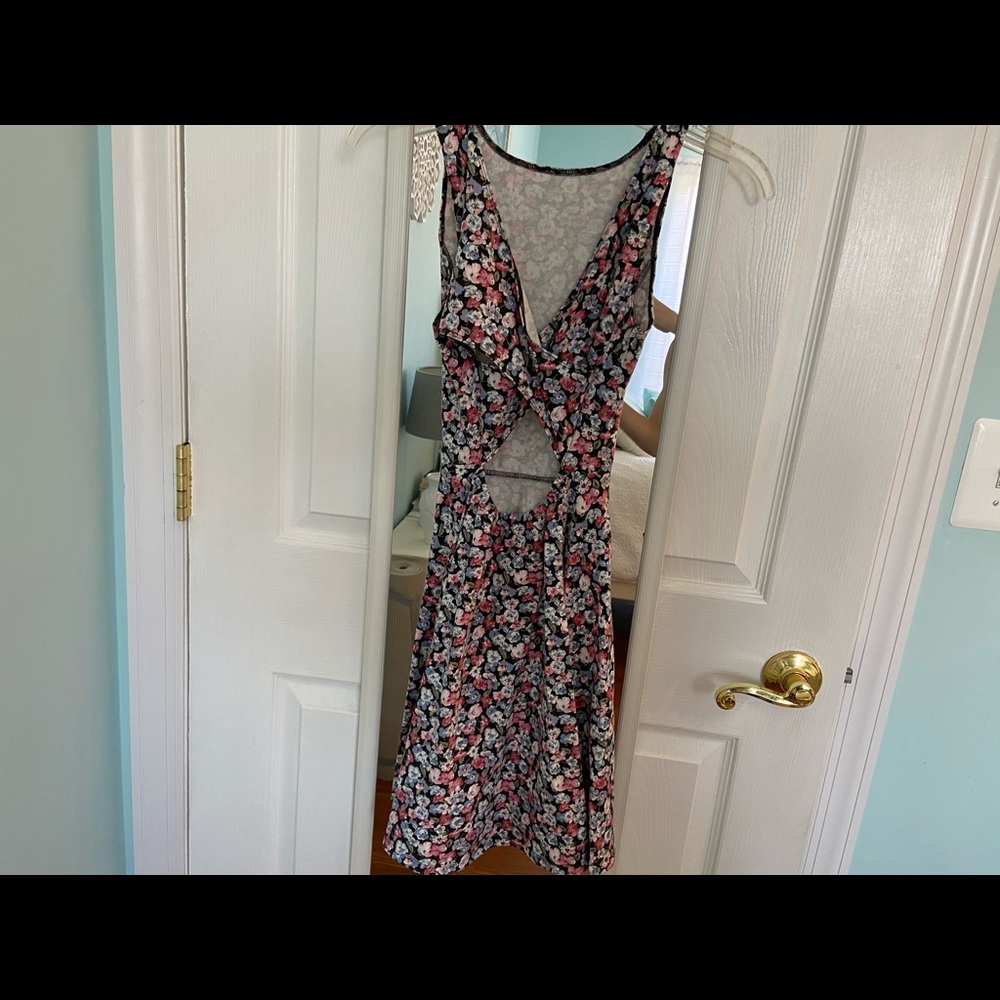 HOLLISTER DRESS - Picture 2 of 2